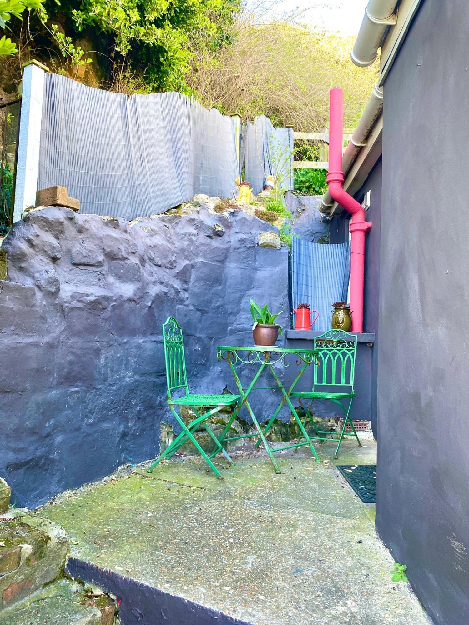 Pop Art Pad Heart Of Old Town With Parking! Appartement Hastings Buitenkant foto